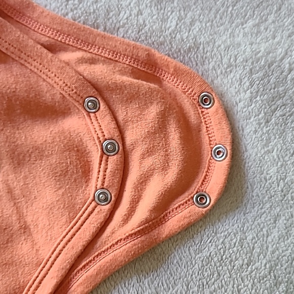 Disney Tigger Onesie - Picture 3 of 6